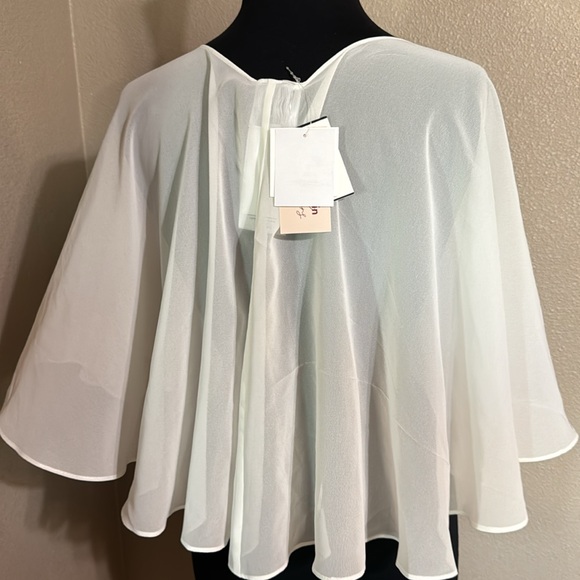 Chiffon Cascading wrap N/S cream color - Picture 4 of 5